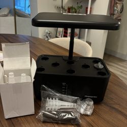 Hydroponic Growing System