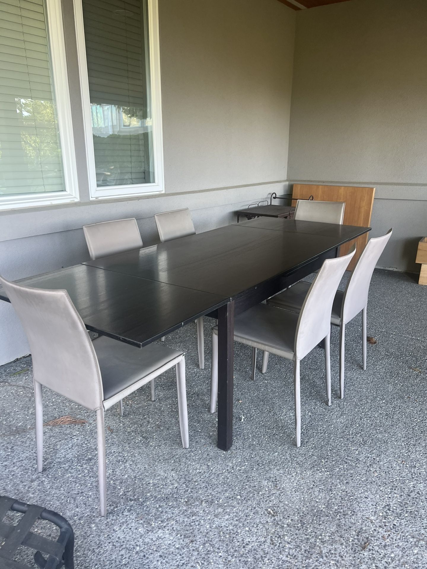 Dining table with 6 chairs