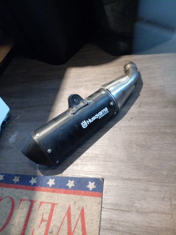 Husqvarna Vitpilen 401 Exhaust