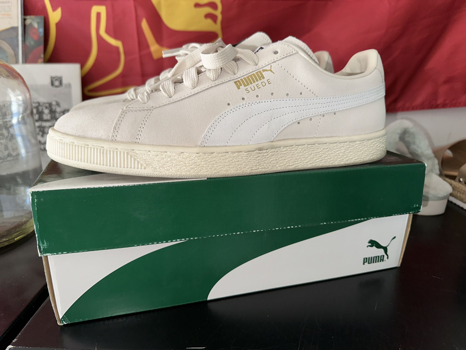 Suede Classic Size 12 Cream Lightly Worn Sz 12 for Sale in Rocklin, CA - OfferUp
