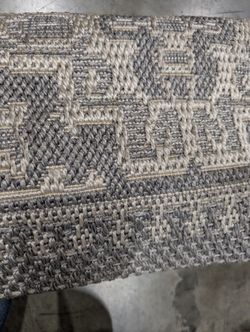 Surya Grey Moroccan Pattern Area Rug (7' x 10')