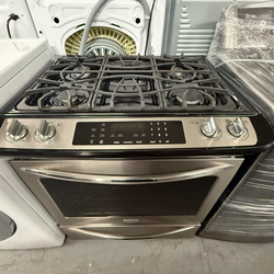 Frigidaire Stove (Estufa)(Cocina)