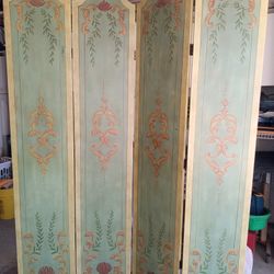 4 Panel Screen