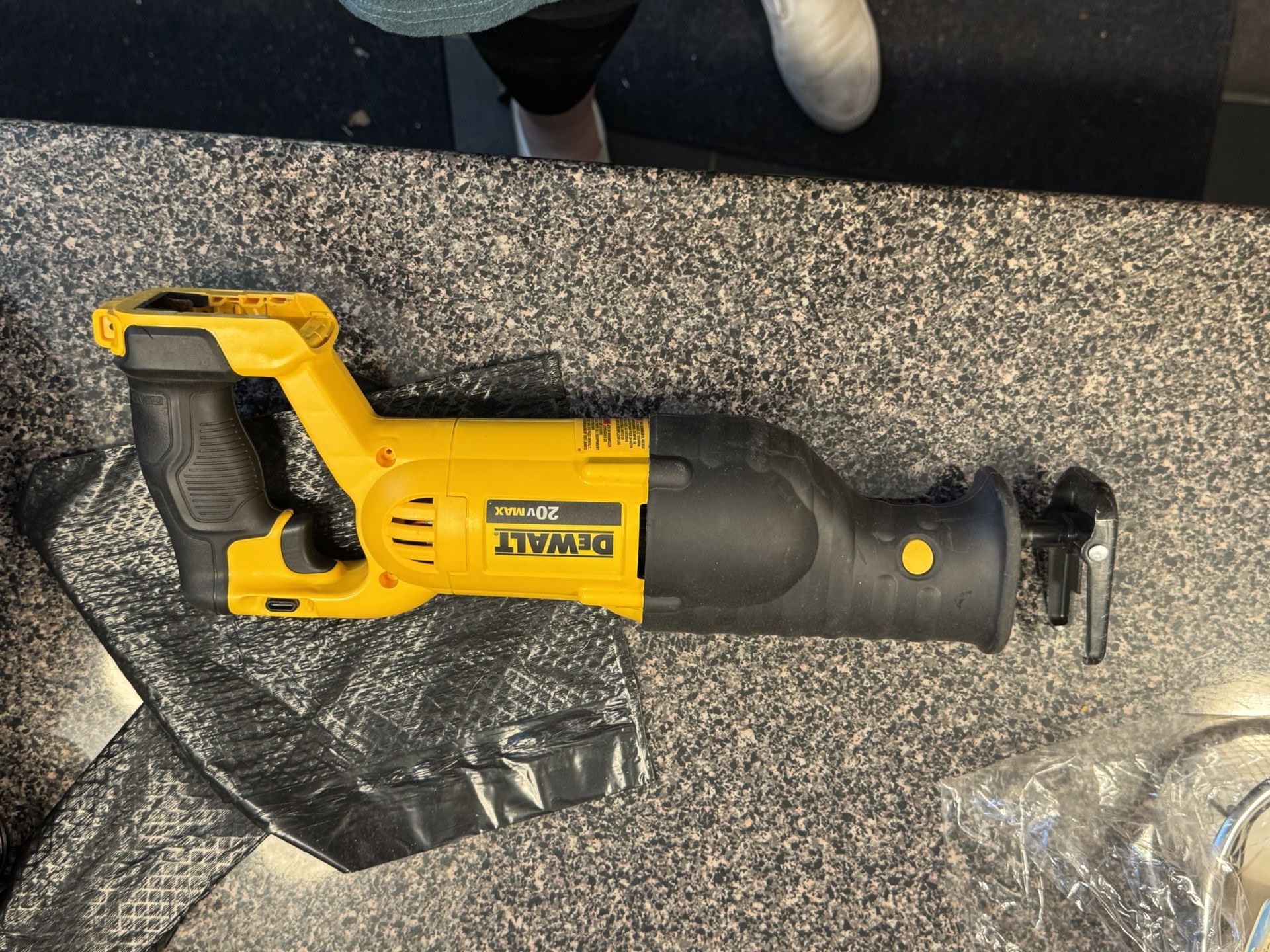 Dewalt Electric Saw 20vmax