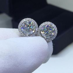 VVS MOISSANITE EARRINGS THAT PASS DIAMONDS TESTER