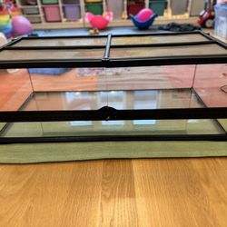 Reptile Enclosure w lamp & dish, 36x18x12