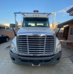 Toter 2014 Freightliner Cascadia