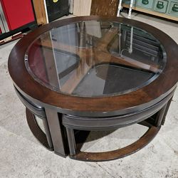 Coffee table with 4 stools