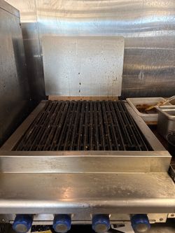 Imperial 24in Gas Charbroiler - Natural Gas - Works Perfectly