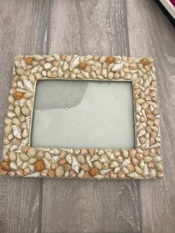 Seashell picture frame