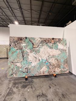 We install granite and quartz kitchen tops, and we fabricate, marbel, quartz, slabs,