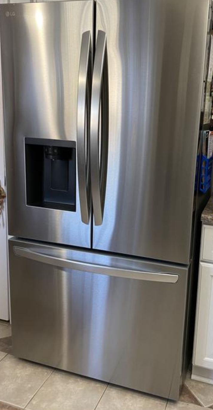 Bueno, New, LG refrigerator