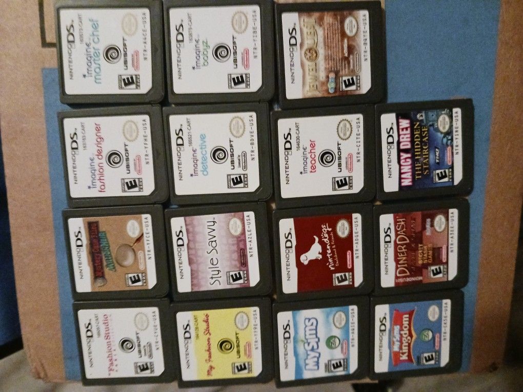 Nintendo DS Game Lot (15 Games Shown)