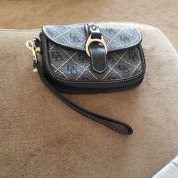 Dooney&bourke  Wristlet 