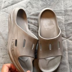 Hoka Slides Size 11