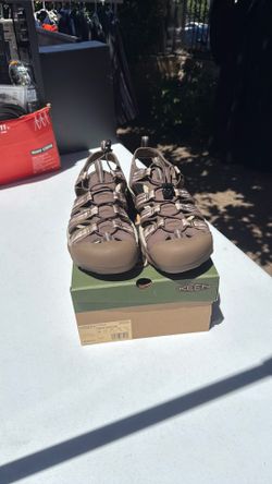 Walking sandals