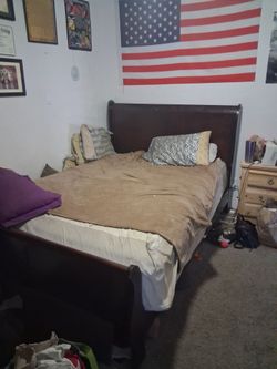 Dark Wood Sleigh Bed