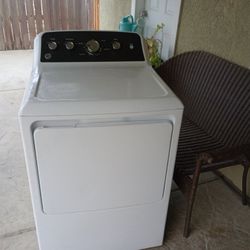 GE Gas Dryer 60 Day Guarantee Looks Brand New $200