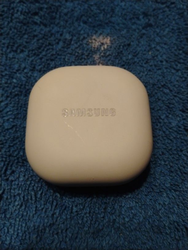 Samsung Bluetooth Earbuds