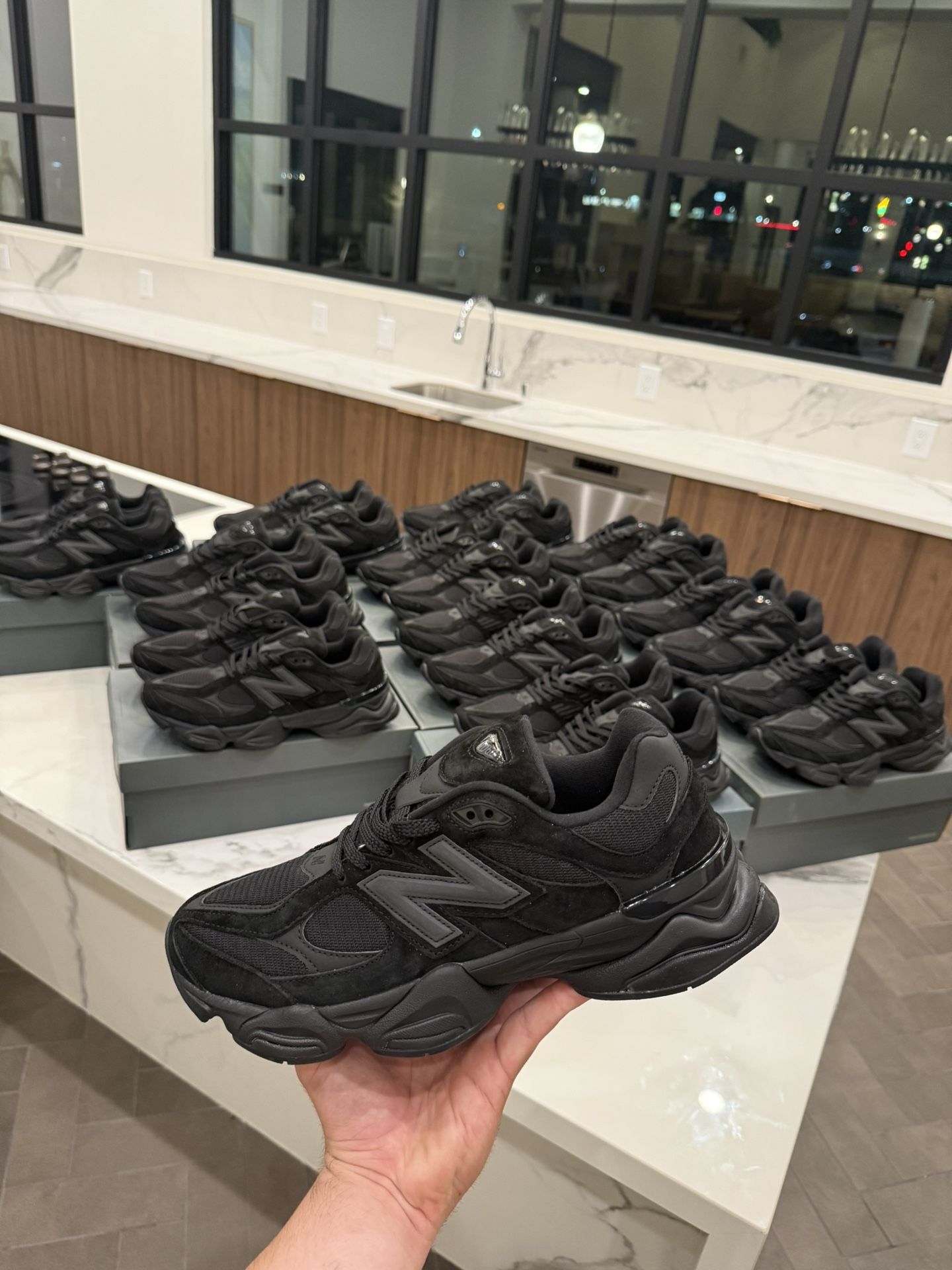 New Balance 9060 Triple Black