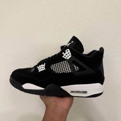 Jordan 4 White Thunder 