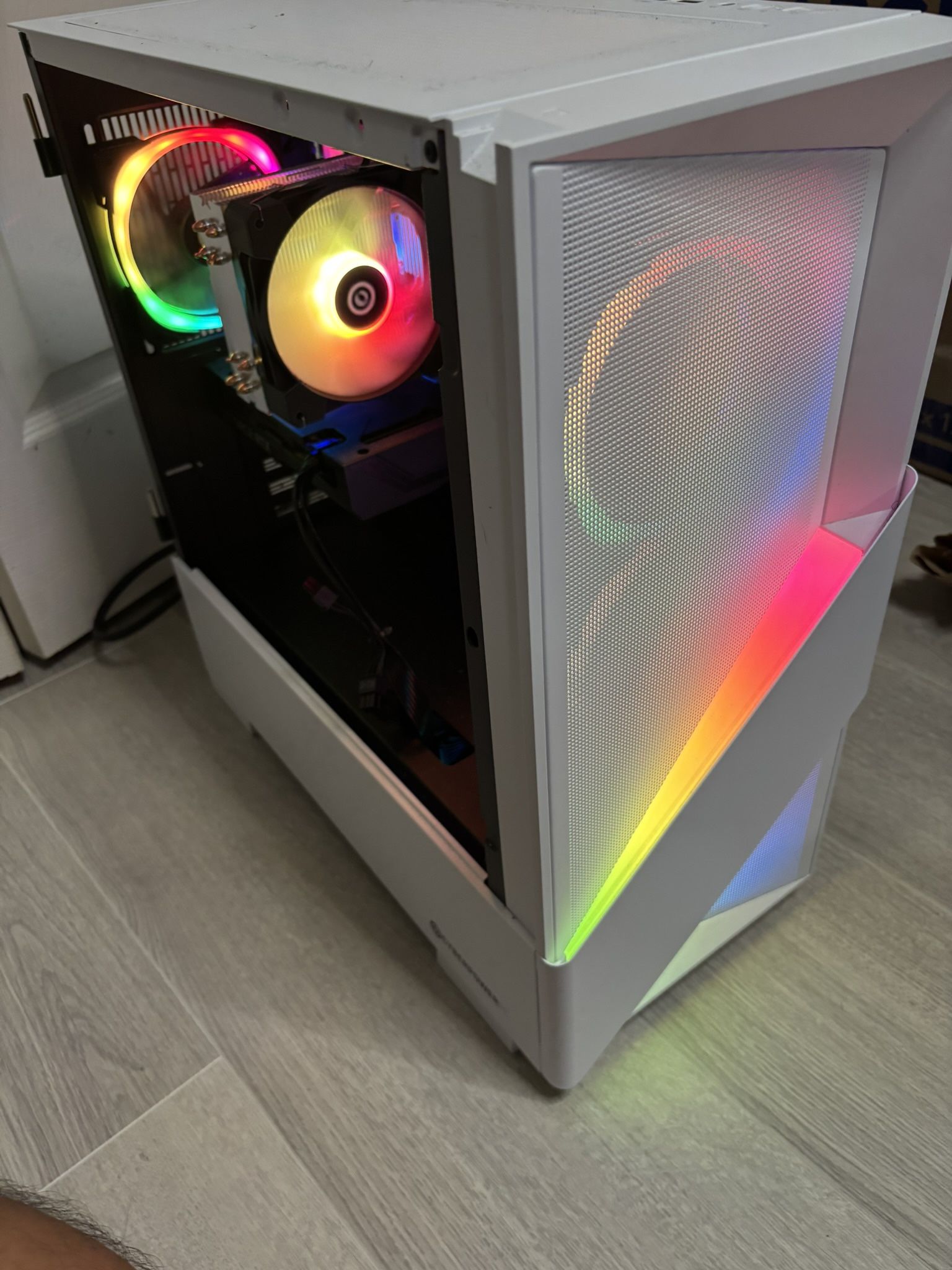 Gaming PC | RTX 4060 Ti | Ryzen 7 9700x