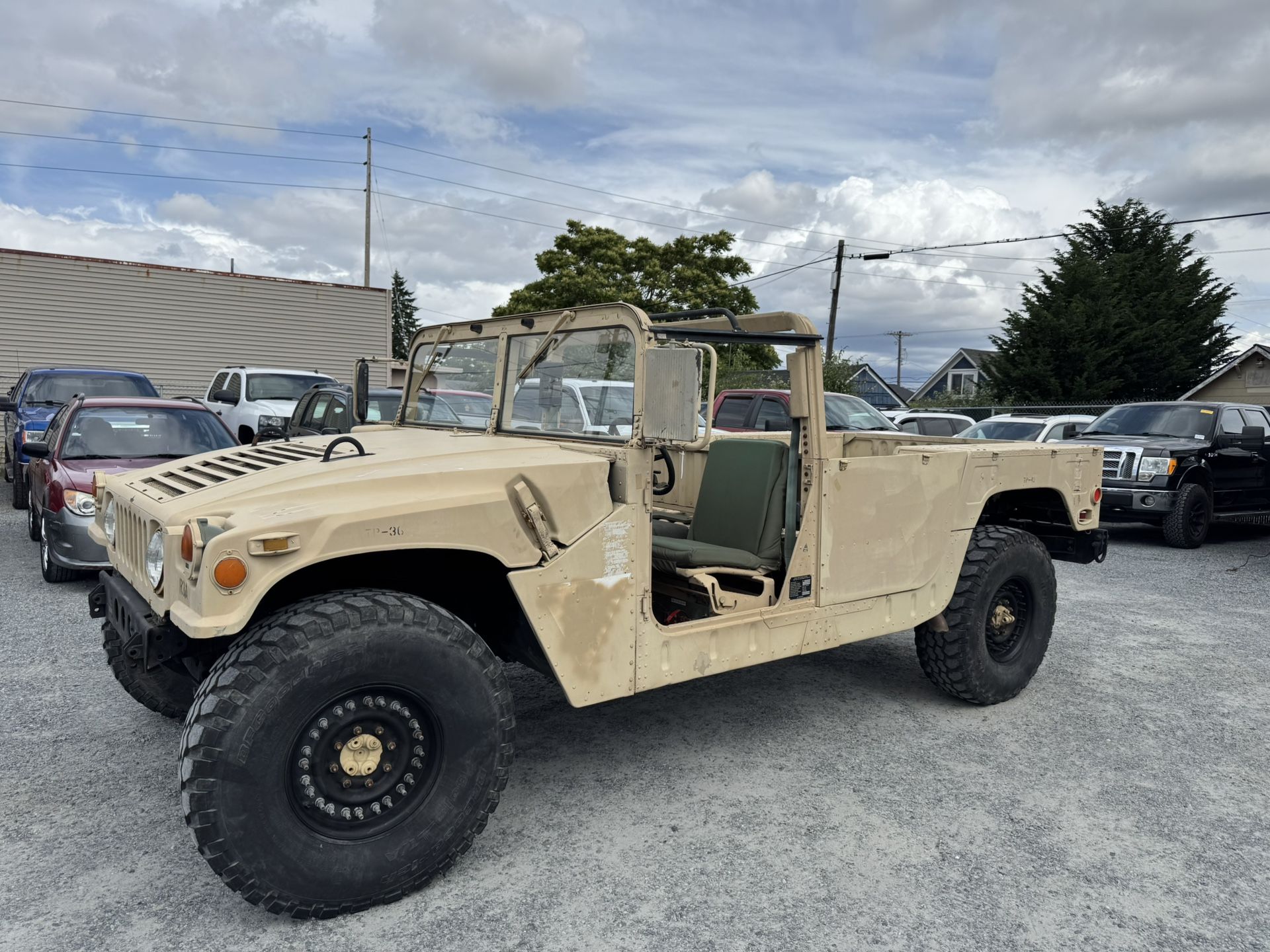 2009 Humvee 54k miles 6.5 diesel engine 4 speed auto 2 soft doors Power steering 70 mph on freeway Easy to drive 253-444-7219 Parks-motors. Com