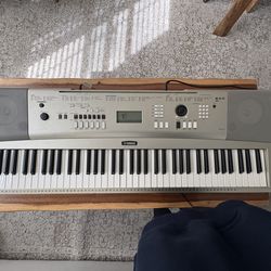 Yamaha weighted key board ( power adapter included)