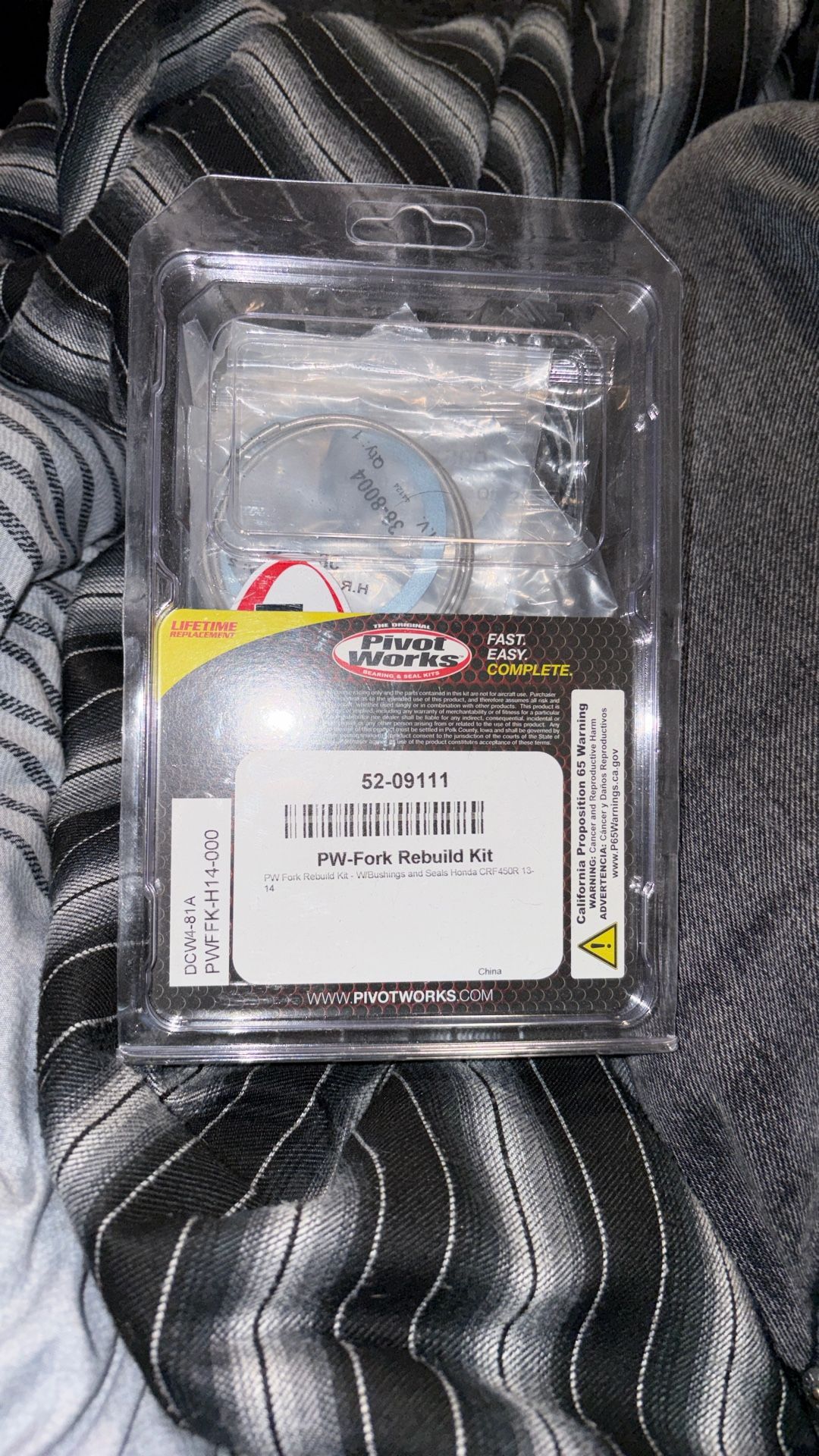 NEW Pivot Works Fork Rebuild Kit