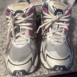 balenciaga runner multi color
