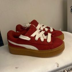 Puma X Fenty (Size 6 Women’s)