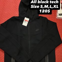 Black Nike Tech 