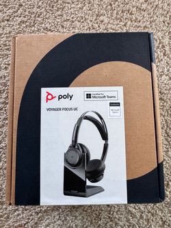 Plantronics B825 Voyager Focus Bluetooth USB Headset