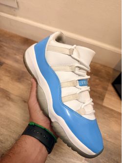 Nike Air Jordan 11 Low University Blue 2017 Size 9 528895-106 OG XI UNC Retro