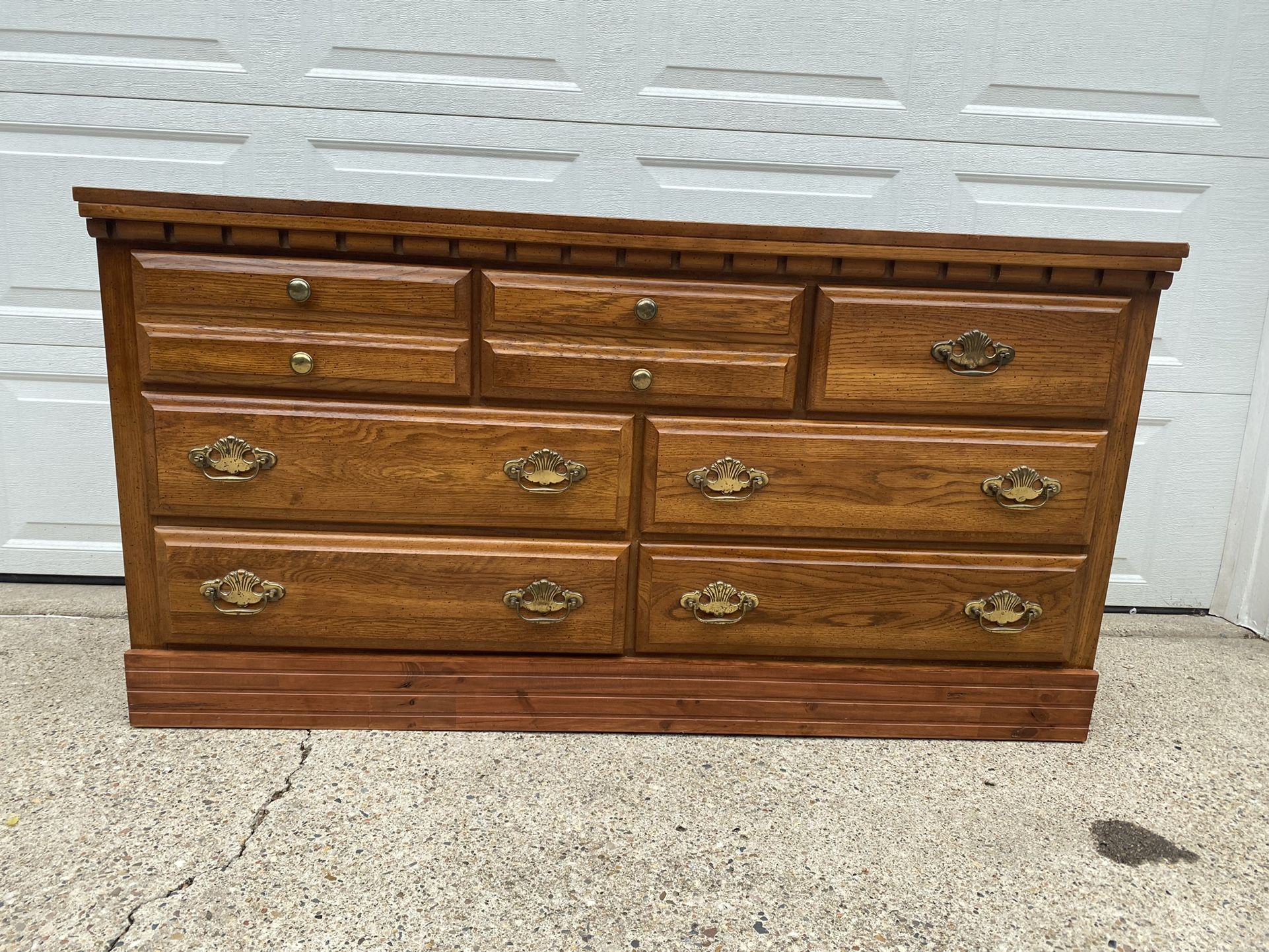 Nice Wooden 7 Drawer Dresser