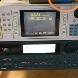 Akai S5000 Sampler