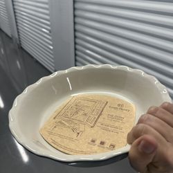 Brand new Unused Emile Henry Pie Plate-Green