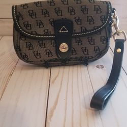 Dooney & Bourke 