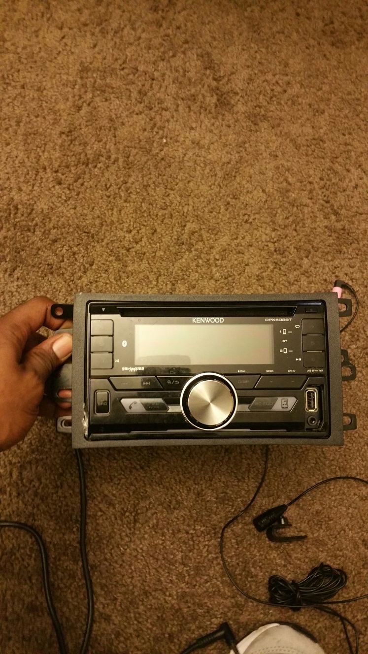 Kenwood Bluetooth double din $80