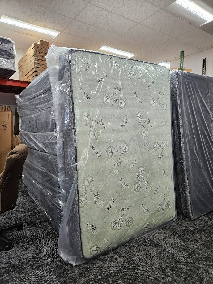 Queen mattress with boxspring 2pc special