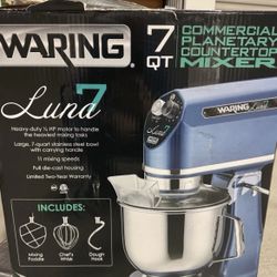 Waring Luna WSM7L 7 Qt. Tilt Head Countertop Mixer with Guard and Standard Acces