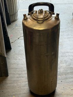 The Cornelius Co Strap Keg/Bottle