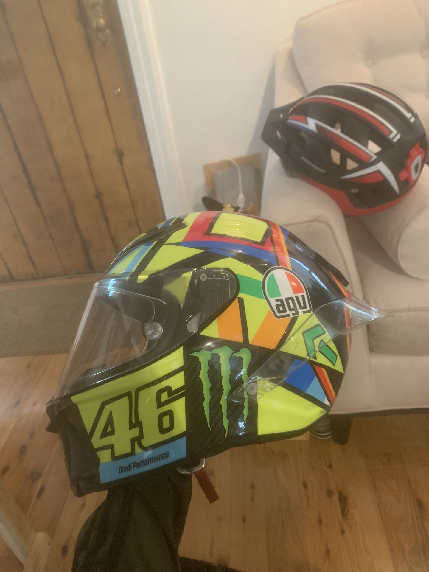 AGV Pista GP R Rossi Soleluna Monster Edition Medium Large