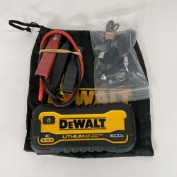 Dewalt 1600 Peak Amp Jump Starter W/ USB Power Bank 