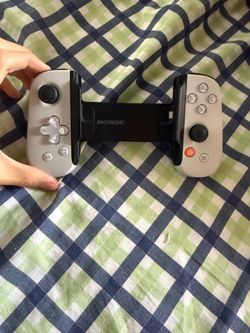 PlayStation backbone controller for Phone