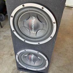 2 Pioneer 12s Champion Series