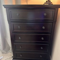 Porter 5 Drawer Chest of Drawers - from Ashley Furniture 