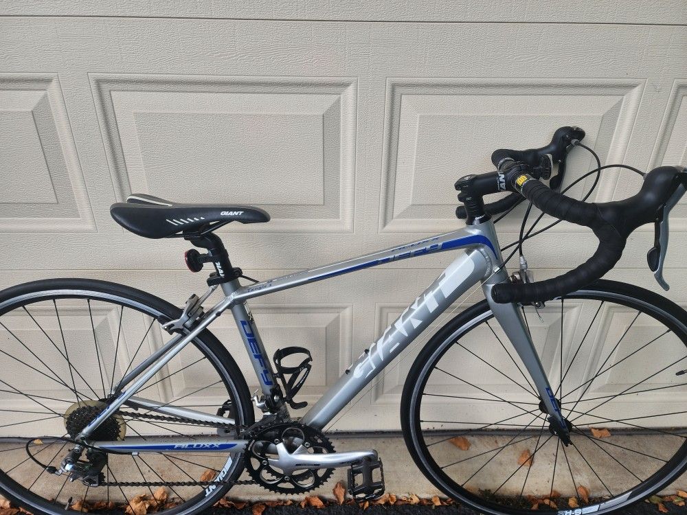 Giant Defy XS with Shimano Tiagra Road bike