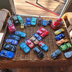 Lightening MCQUEEN(s) and Supporting Cast 