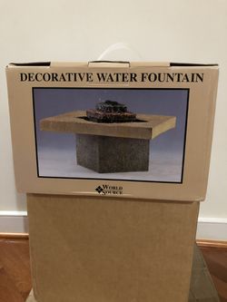 Decorative water fountain
